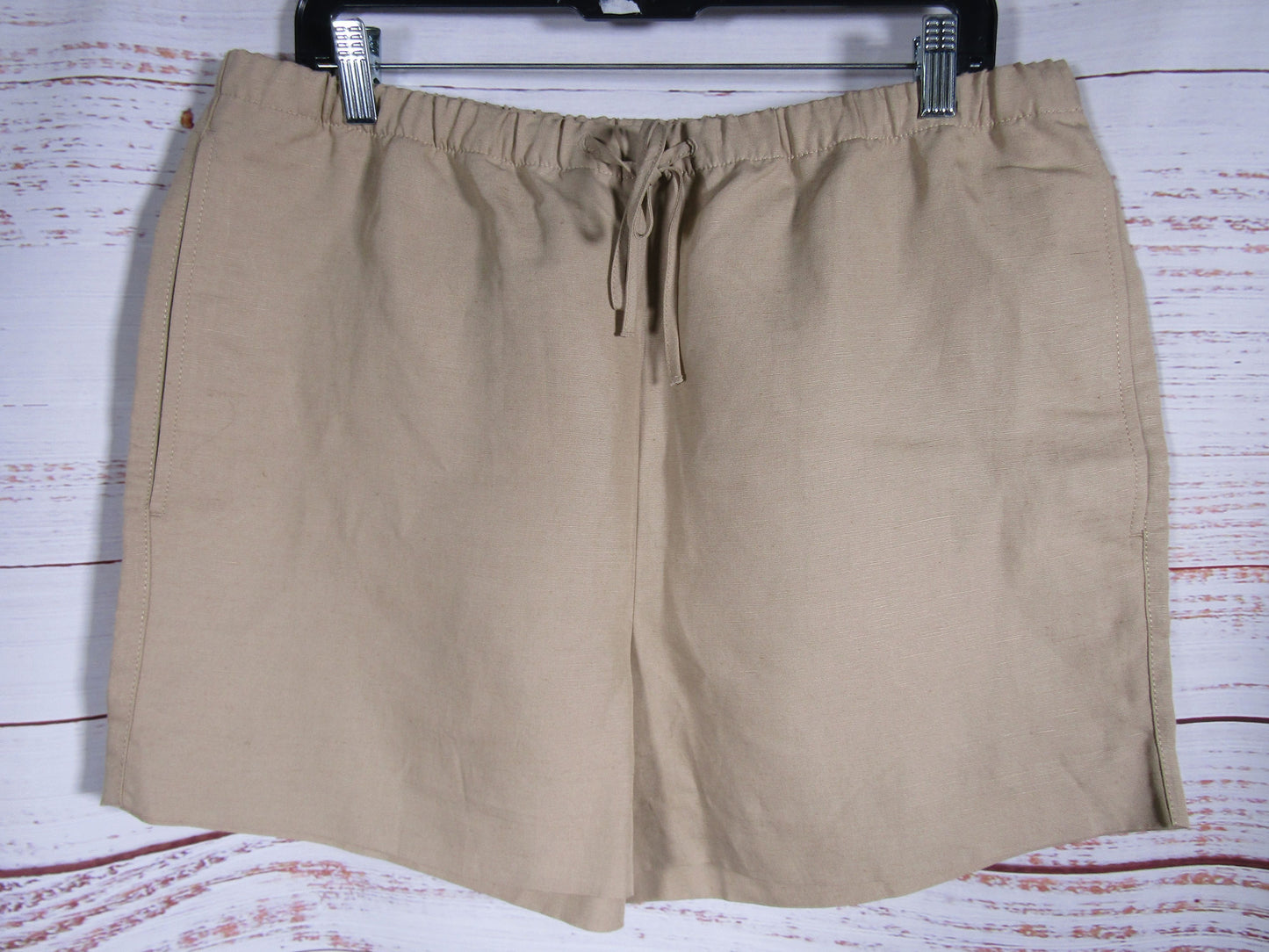 Banana Republic Women's Beige Linen Blend Shorts Size L
