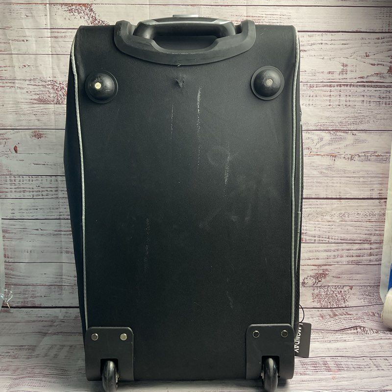 Travolution Black 22" Rolling Garment Bag Suitcase