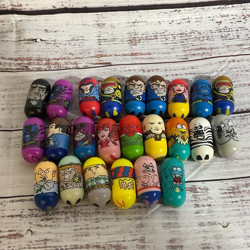Lot of 24 Moose Toys Inc. MIGHTY BEANZ Beans