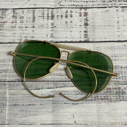 VTG. Bushnell 755 Activewear Shooting Gold Tone Sunglasses w/ Green Lenses