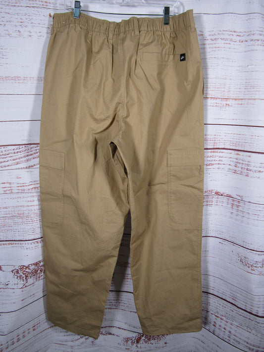 Nike Sportswear Club Men's Parachute Beige Woven Cargo Pants Size XL HV1433-297