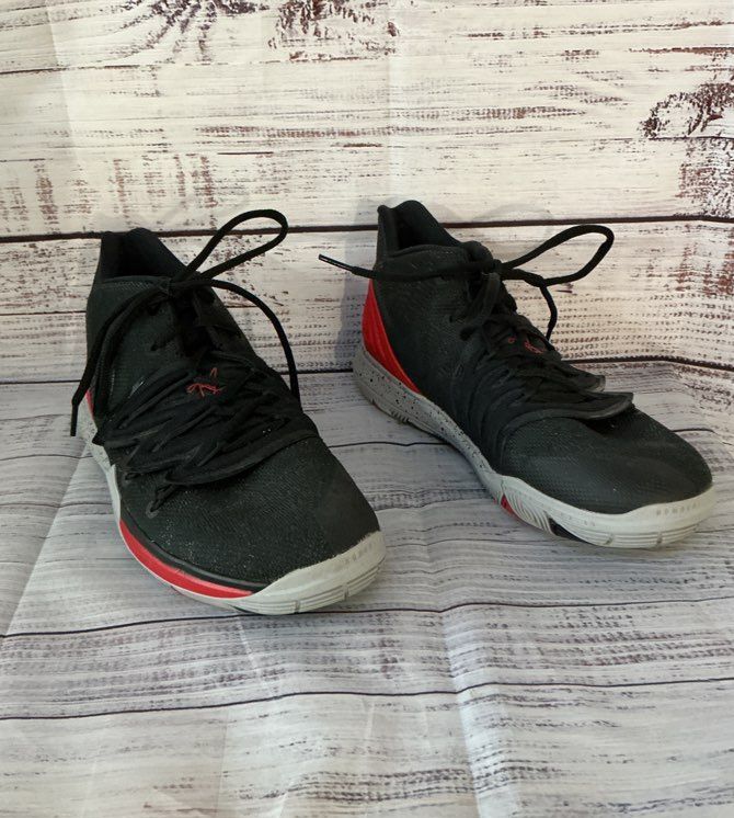 Unisex Kids Nike Kyrie 5 Basketball Black W/red Sneaker Size 7Y