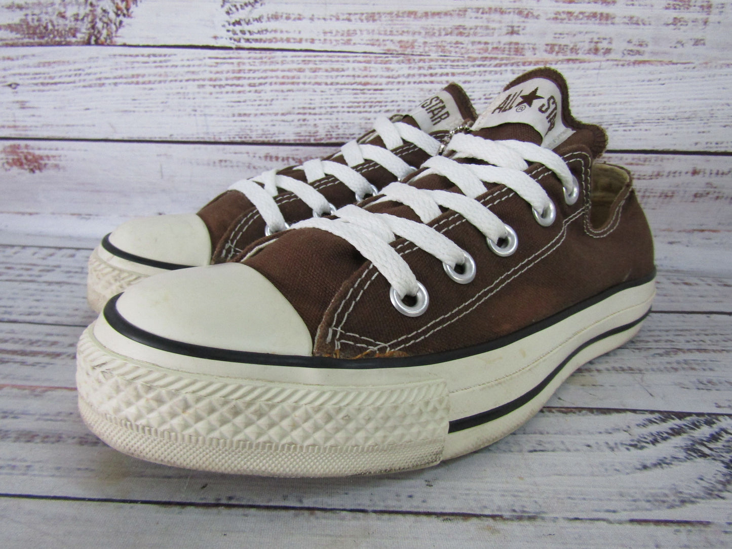 Converse Chuck Taylor All Star Women's Brown Low Top Sneakers Size 6