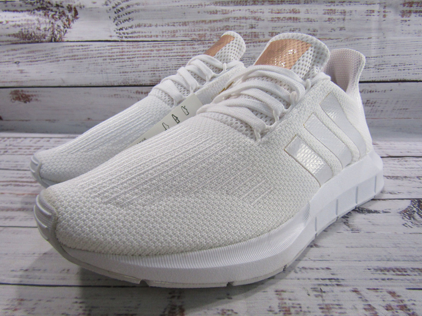 Adidas Swift Run Women's White Low Top Sneakers Size 9.5 EG9492