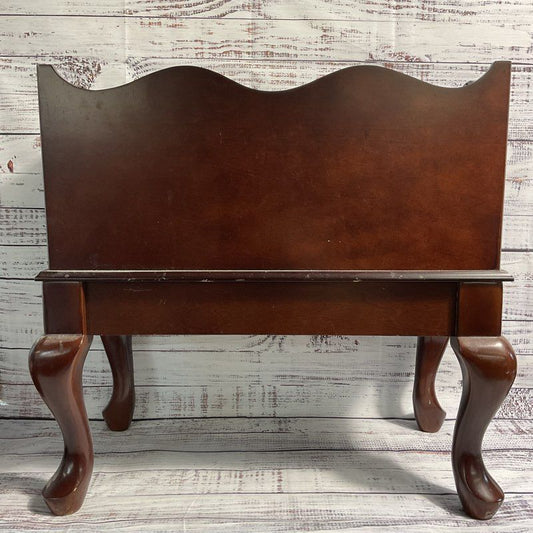 VTG. The Bombay Company Queen Anne Wooden Magazine Stand *MISSING DIVIDER*