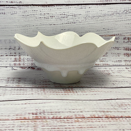 Decorative Scalloped Edge Dripping Glaze Design Signed Bowl 5.5"