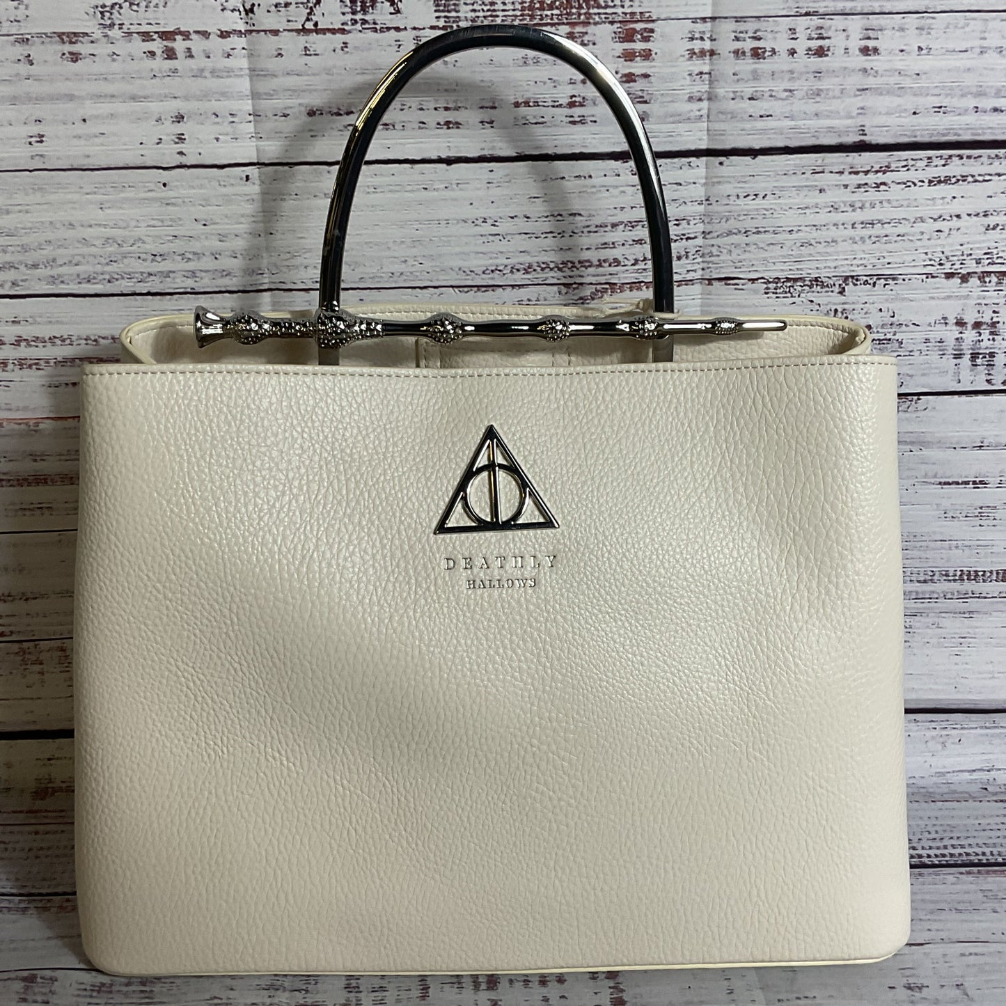 NWT LOUNGEFLY Harry Potter Deathfly Hallowe White Purse with Silver Elder Wand