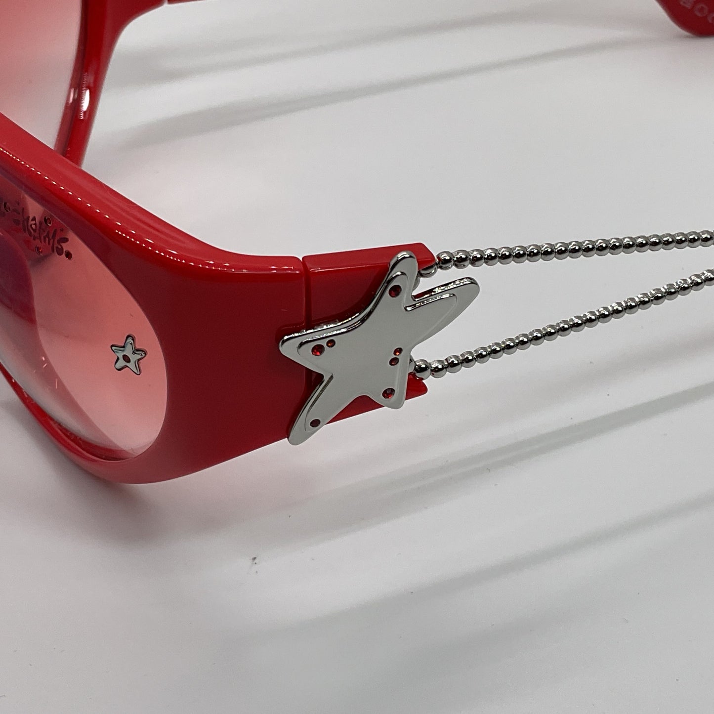 IAN CHARMS X LE SPECS Nepo Baby Red Sunglasses with Faux Fur Cover