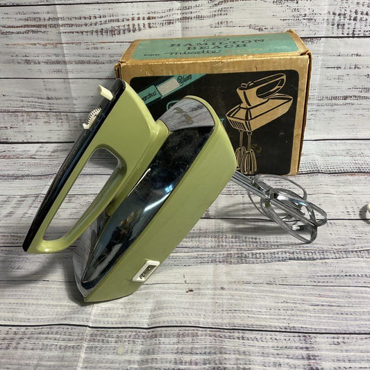 VTG. Scovill Hamilton Beach Super Mixette Hand Portable Mixer 79-1 Green In Box