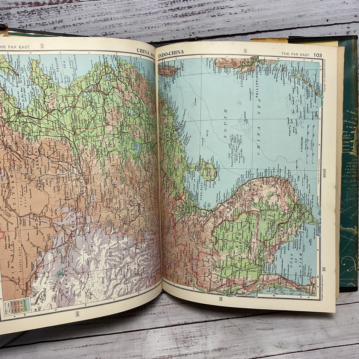 Columbus Atlas Of The World Bartholomew Map 1953 Hard Cover Book