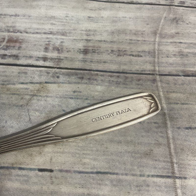 Lot Of 4 Vintage Silverplate Hotel Spoons Sheraton Essex House Century Plaza