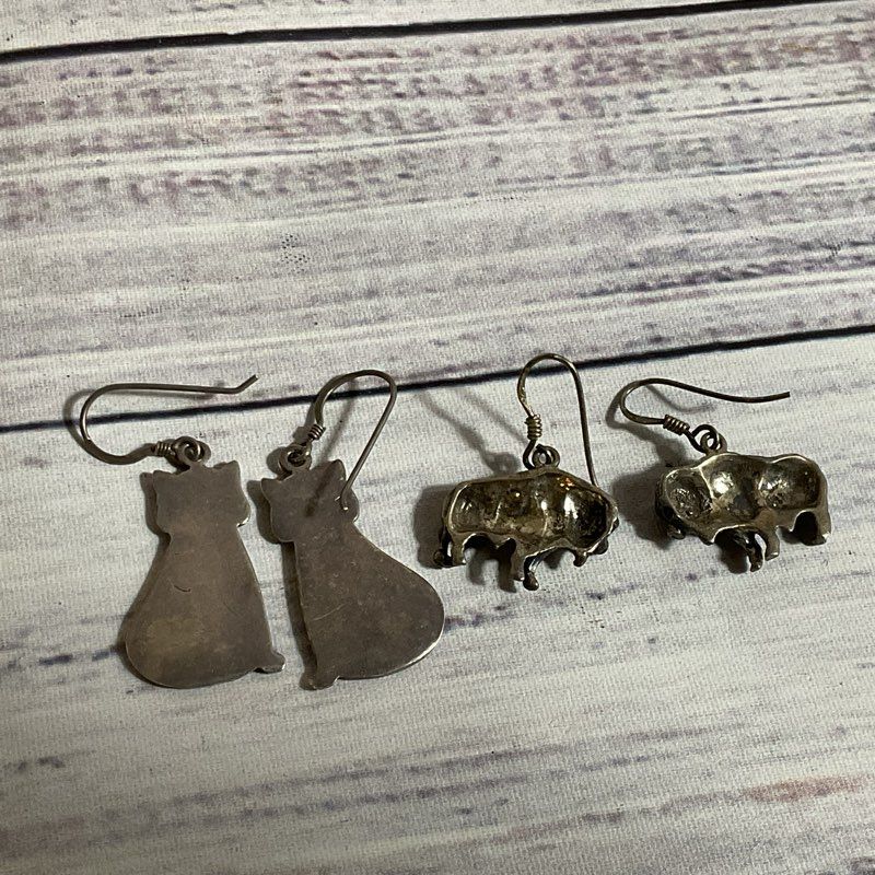 VTG. Sterling Silver Cat & Buffalo Earrings- 12.05g