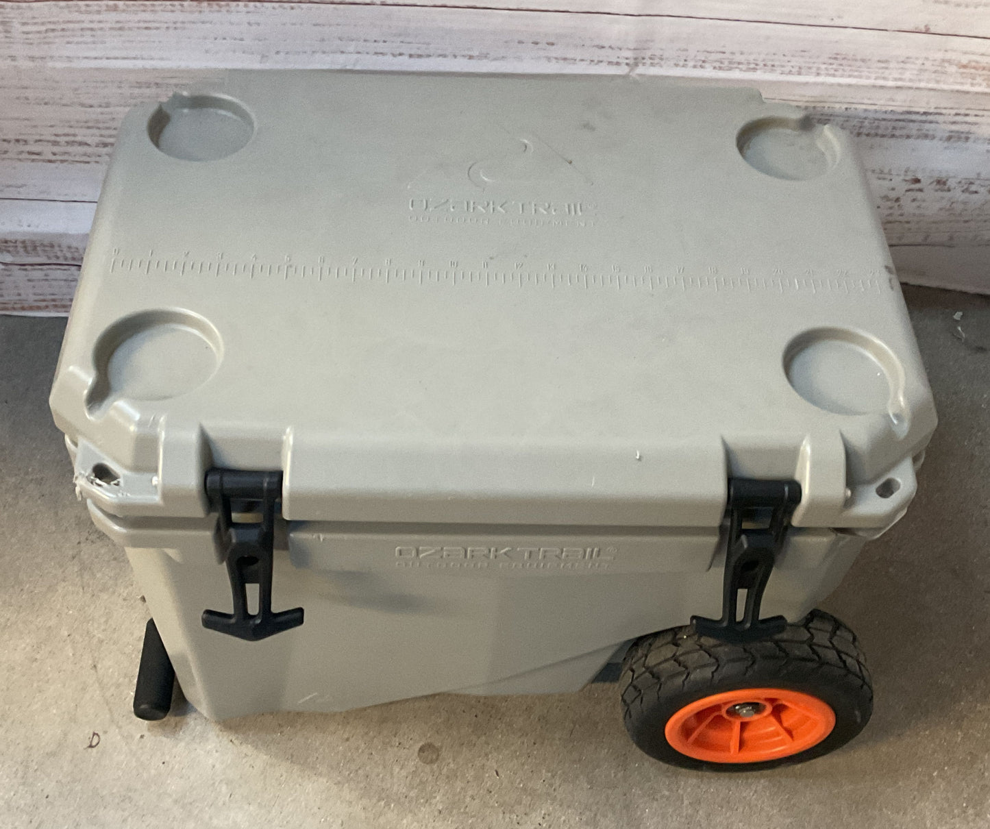 Ozark Trail 45QT High Performance Rolling Thermocooler Grey