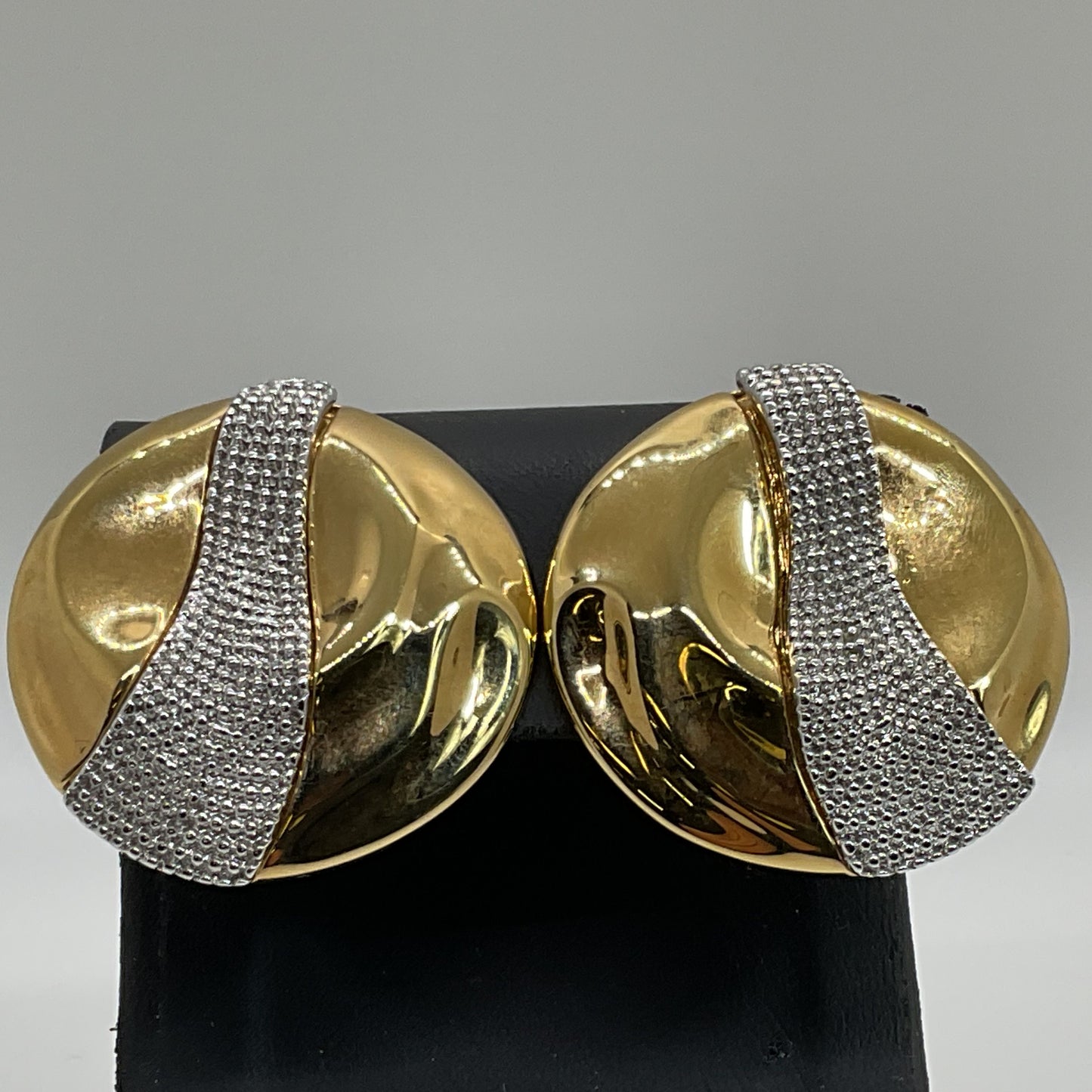 Signed GJD GINNIE JOHANSEN DESIGN Two Tone Clip On Earrings- 1.5"