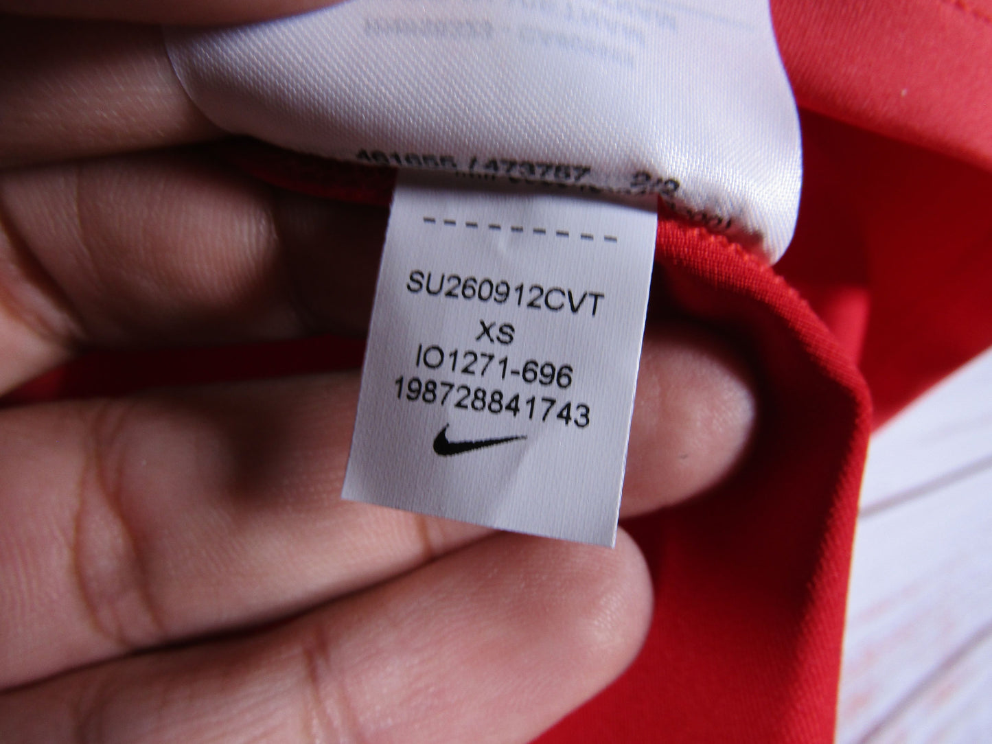 Nike Universal Women's Light Crimson Dri-Fit Short Sleeve Top Size XS IO1271-696