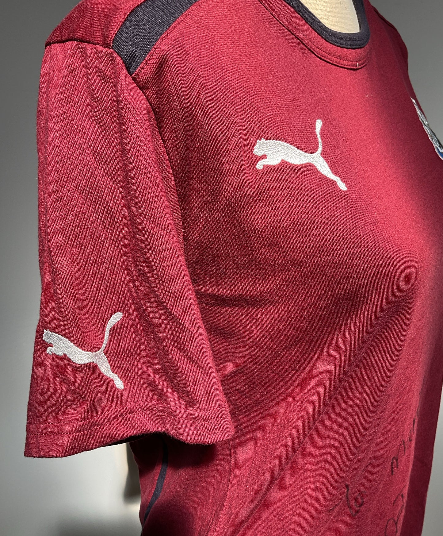 Puma Newcastle United F.C. Away Jersey Red T-shirt Signed - Size Small