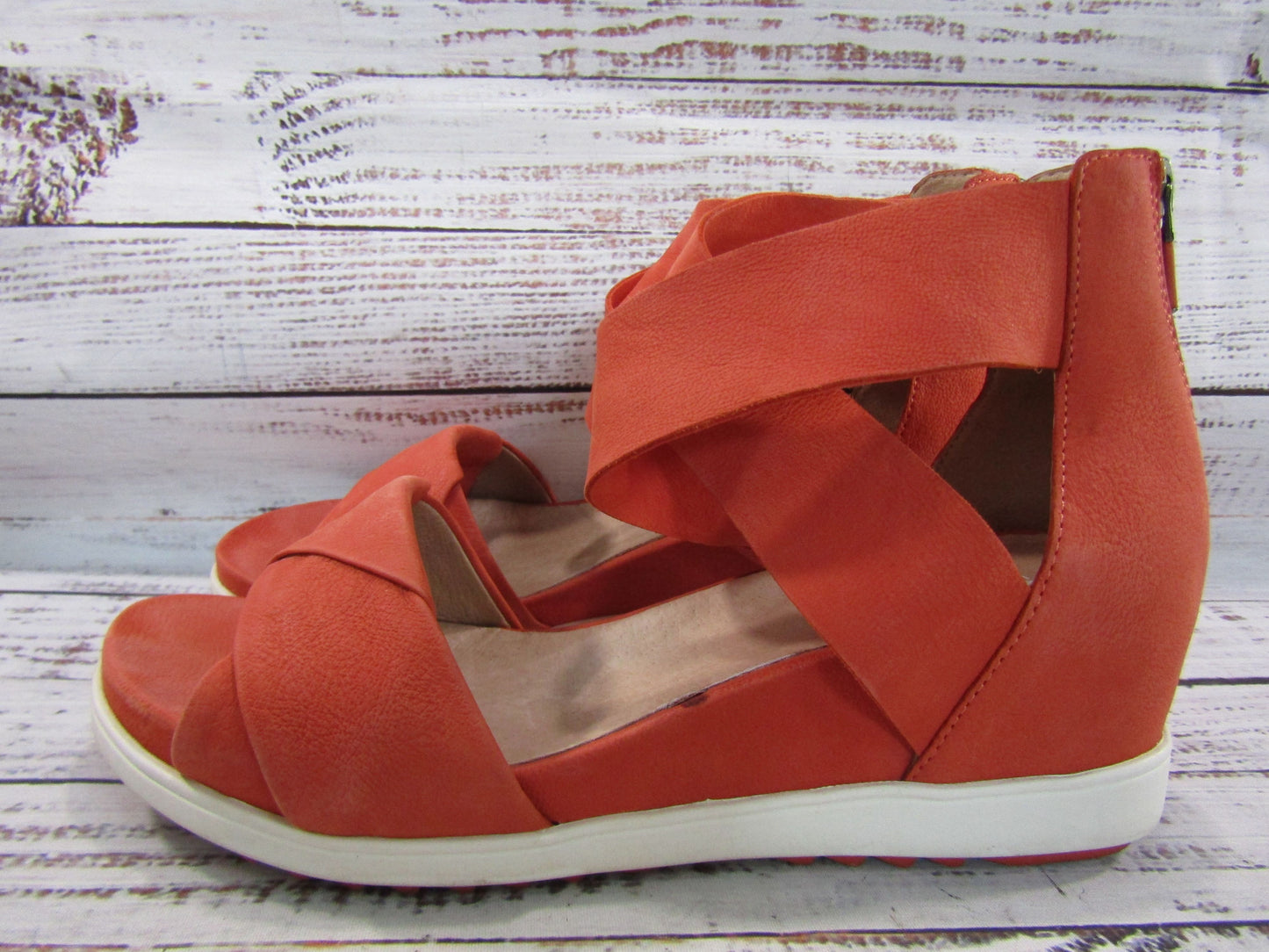 Eileen Fisher Tanelo Women's Orange Suede Sandals Size 7