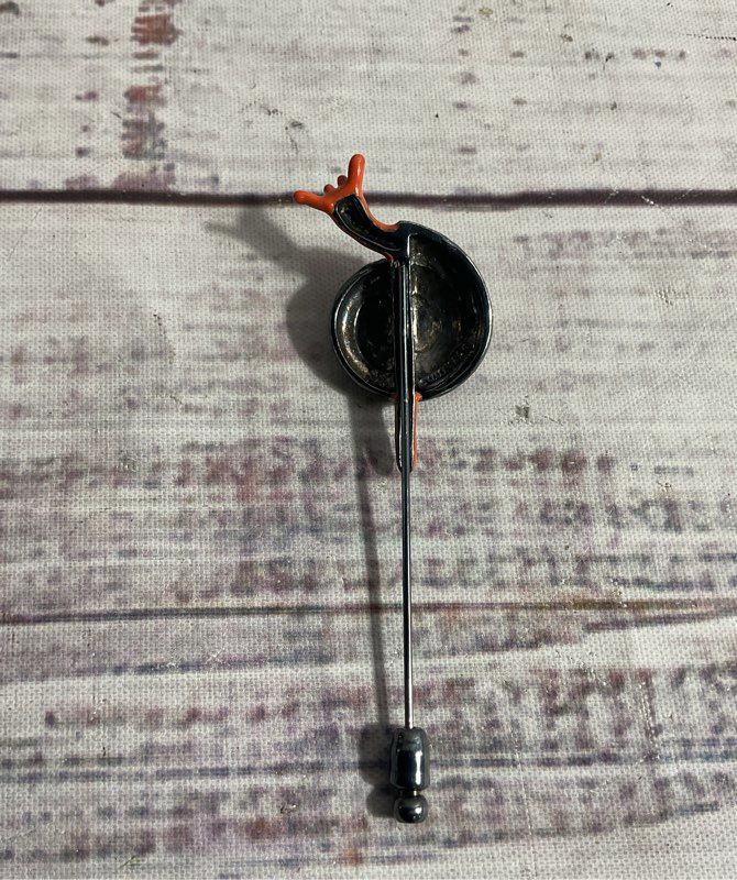MMA Metropolitan Museum Of Art Silver Tone Orange Enamel Snail Stick Lapel Pin