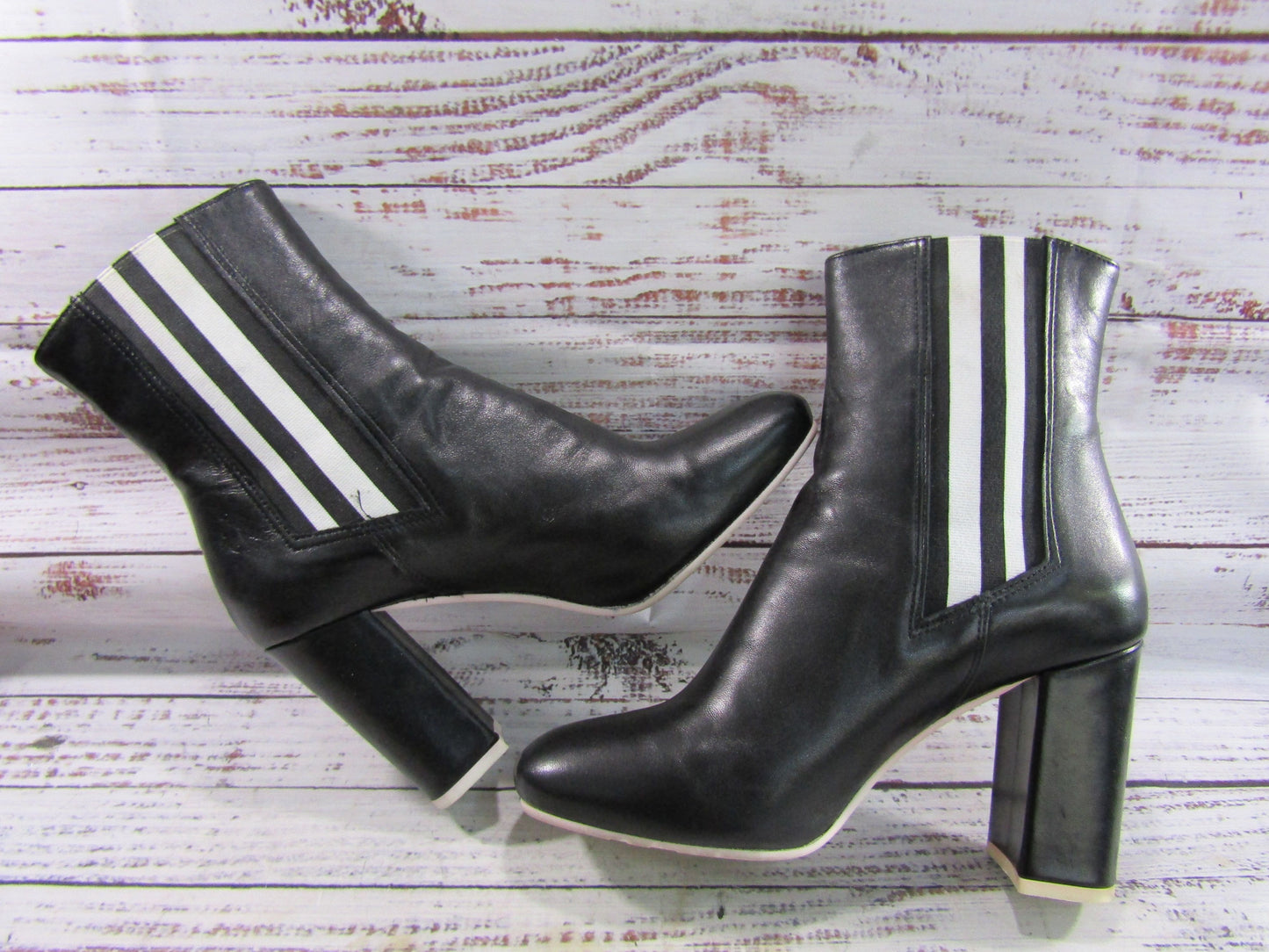 GCDS Women's Black Leather Chelsea Boots Size 8 Made in Italy