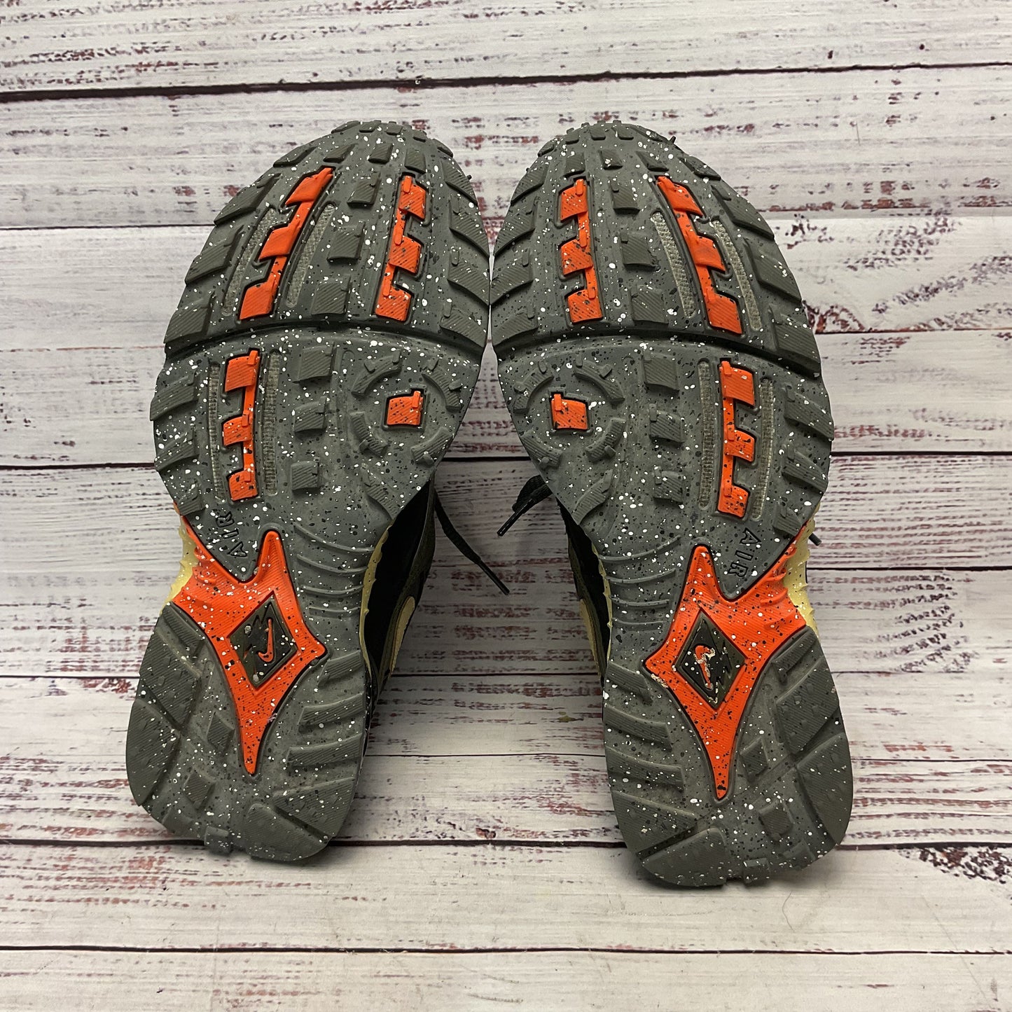 Nike X Undefeated Air Terra Humara Green Sneaker Athletic Shoe Men Size 6