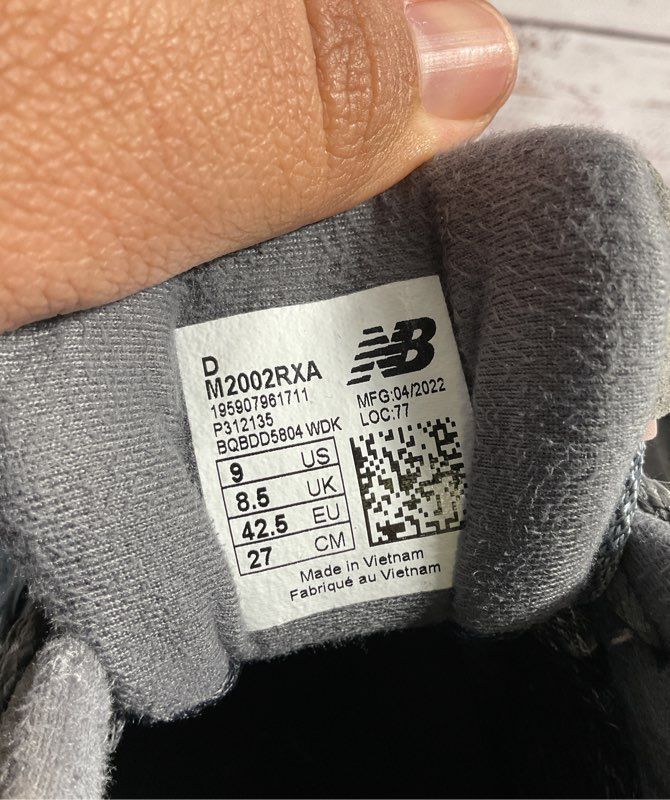 Size 9 - New Balance 2002R GORE-TEX Magnet Mood Indigo