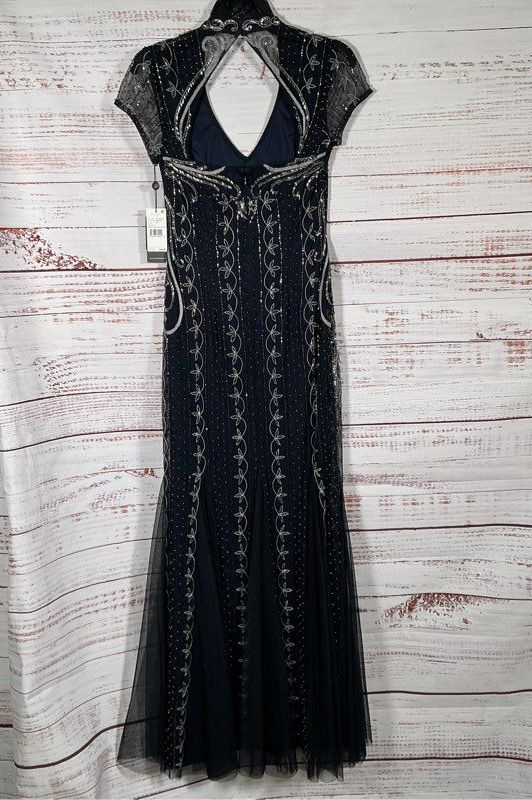 NWT Adrianna Papell Beaded Short Sleeve Gown in Midnight Blue Size 2 Retail $349