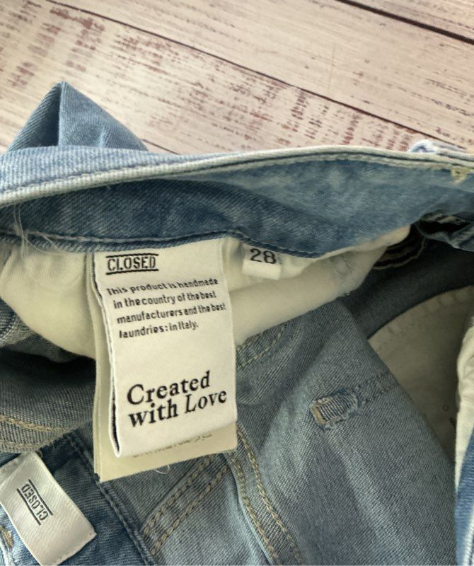 Women's Closed Made in Italy Glow Up Light Blue Flared Jeans Size 28 Retail $355