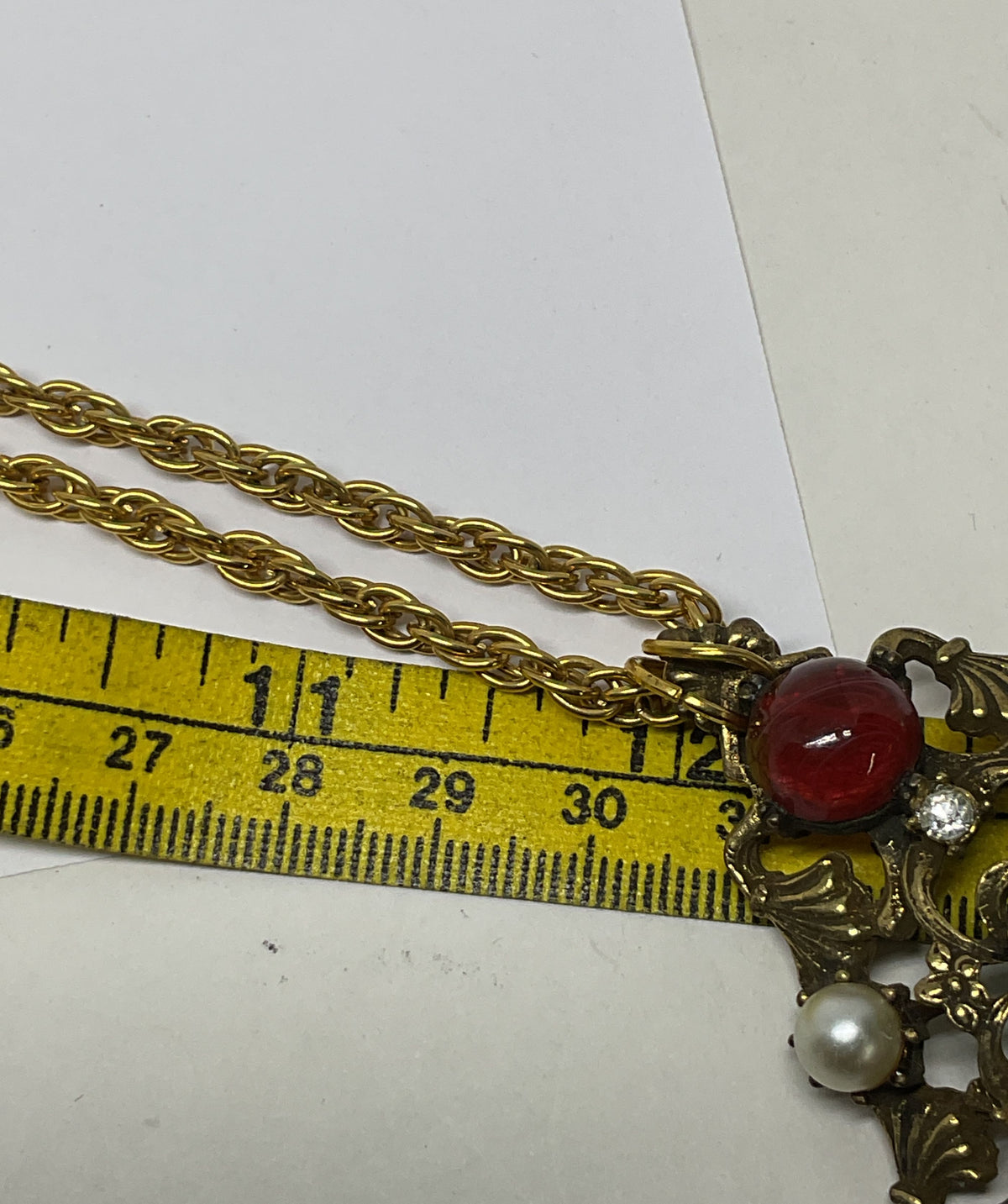SA Gold Tone Pendant Vintage Necklace