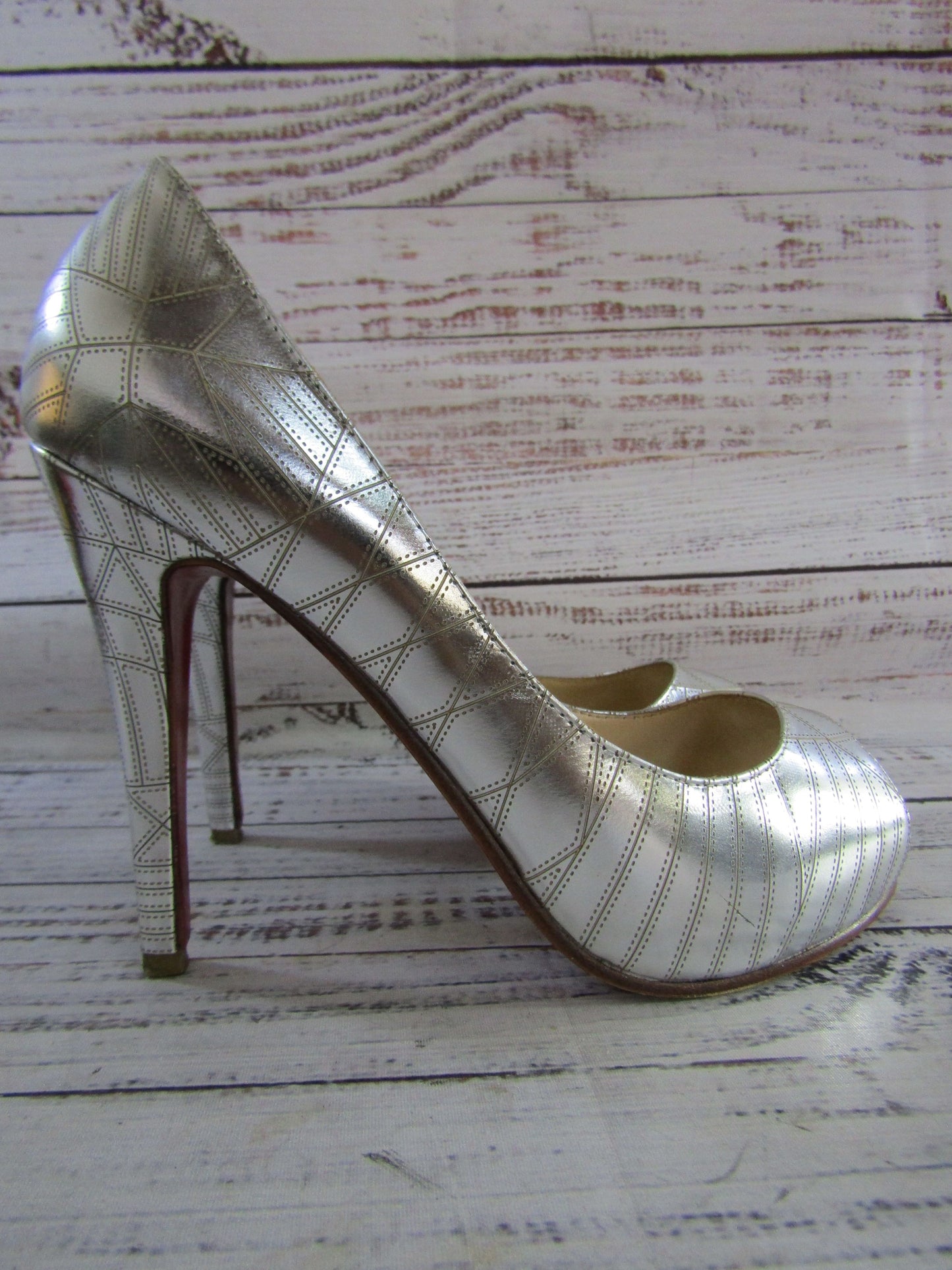 Christian Louboutin Very Galaxy Women's Silver Leather Peep Toe Pumps Size 8
