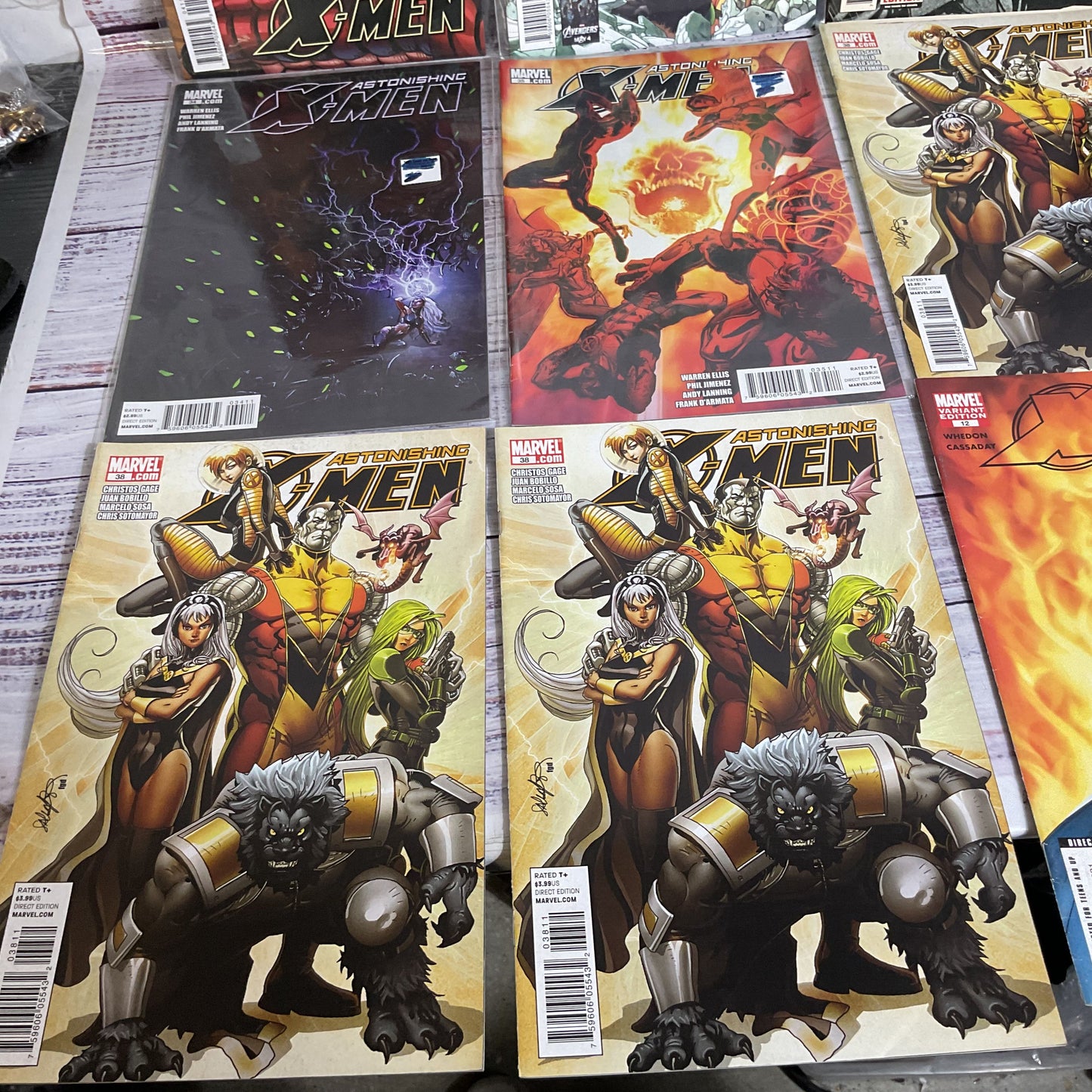 Lot of 20 Astonishing X-Men Comic Magazines