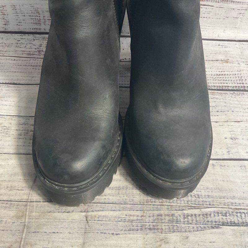 Dr. Martens Magdalena Black Leather Lug Sole Pump Chelsea Boot Women's Size 7 US