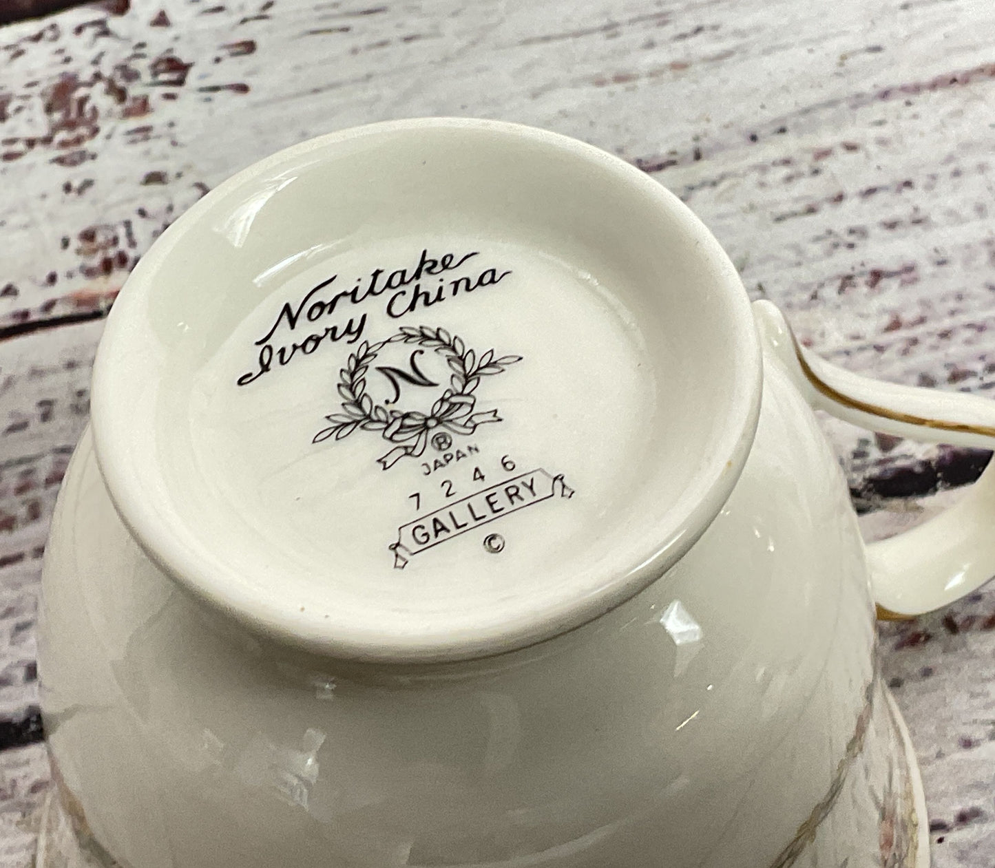 Nortiake Gallery China 7246 Floral Pattern 3" Set of 7 Tea Cups Ivory