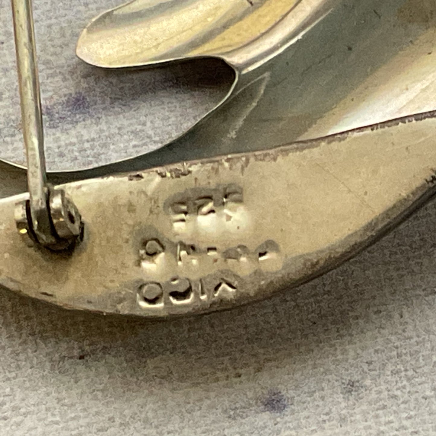 VTG. TAXCO Mexico Sterling Silver 2" Brooch- 10.09g