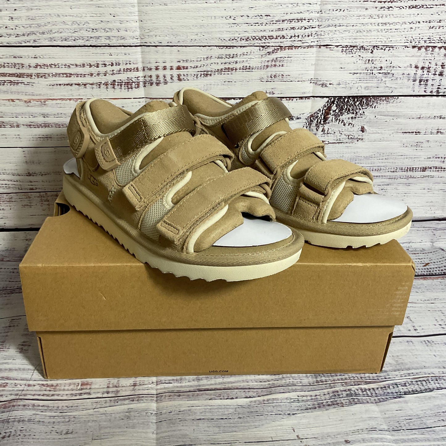 NWB UGG Goldencoast Women's Tan Strappy Sandals- SZ 4