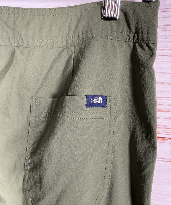 Women's The North Face Army Green Cargo Nylon Pants Size 8