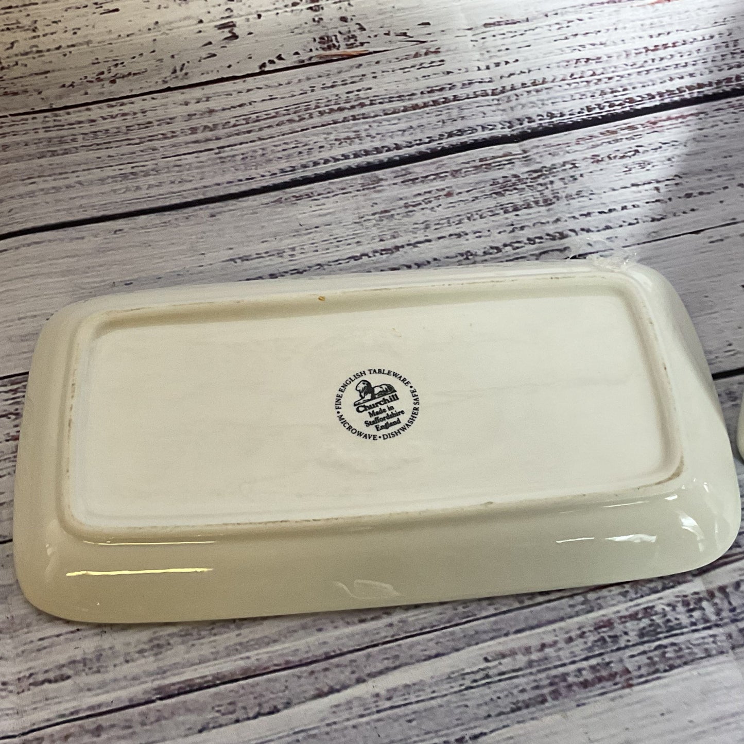 CHURCHILL Staffordshire England Blue Willow Butter Dish- 7.75"