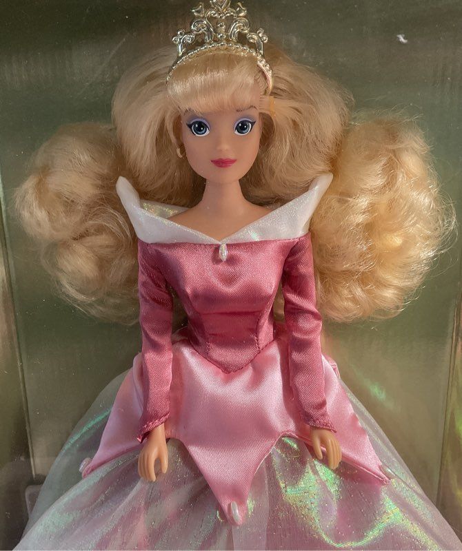 Walt Disney's Sleeping Beauty Disney Exclusive Classic Doll Collection 88003