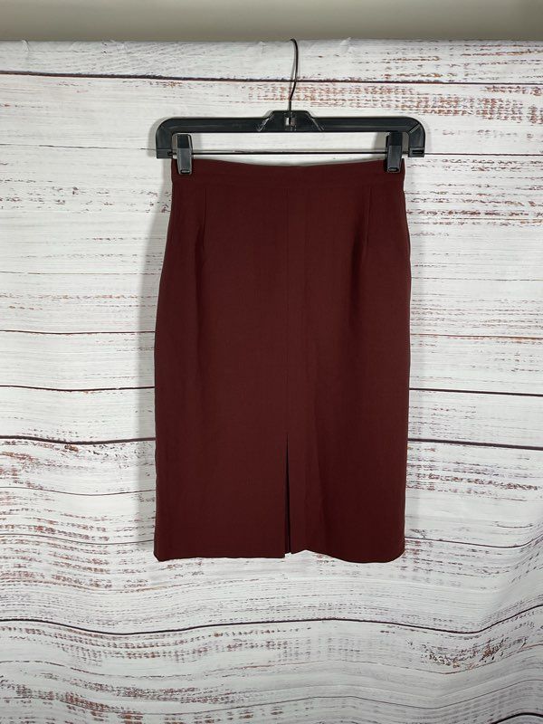 Women's Salvatore Ferragamo Maroon 100 % WOOL Pleated Skirt Size 38 EU/ 7.5-8 US