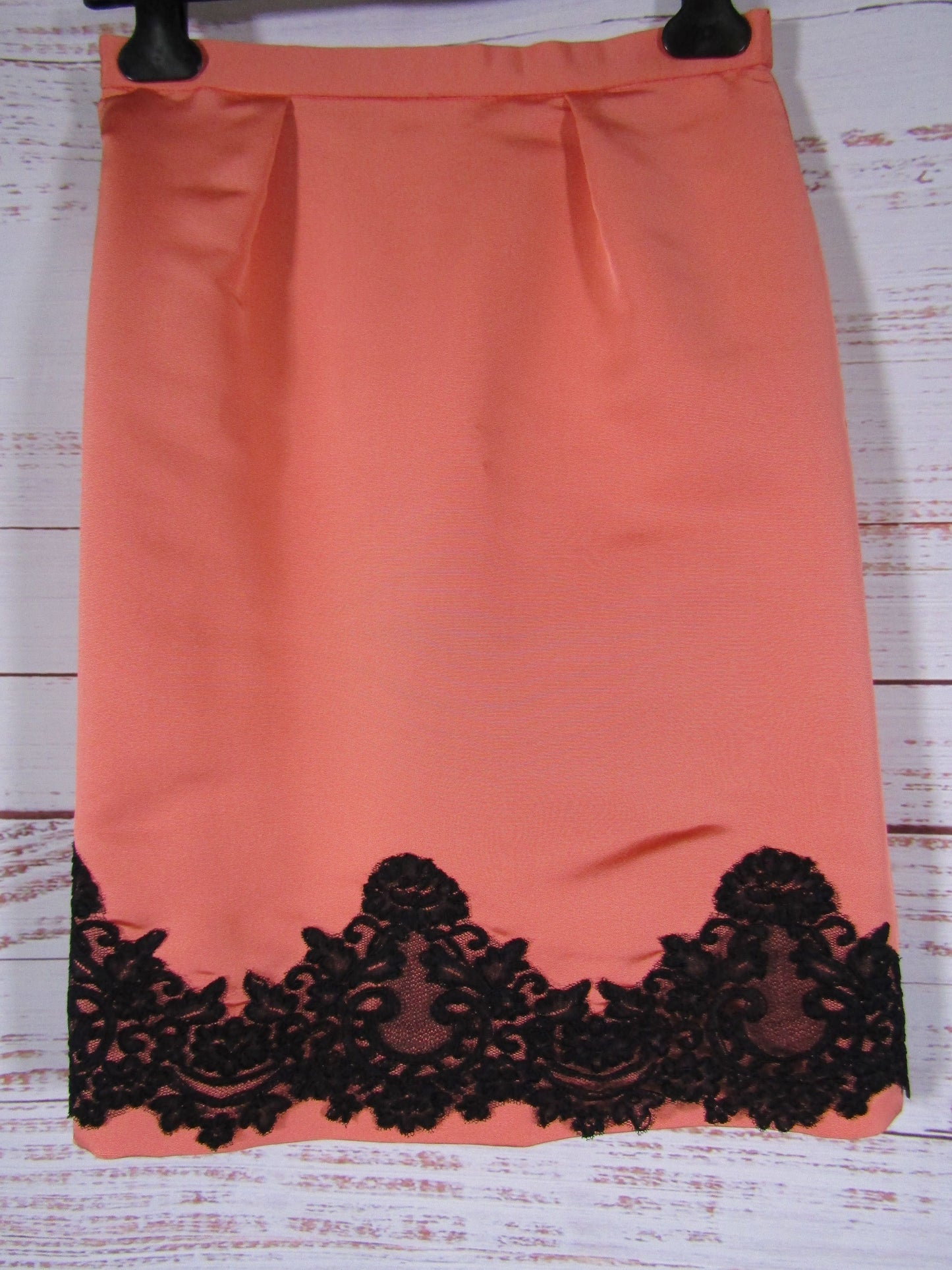 Lucy De Castenou Women's Salmon Lace Trim Pencil Skirt Size 6