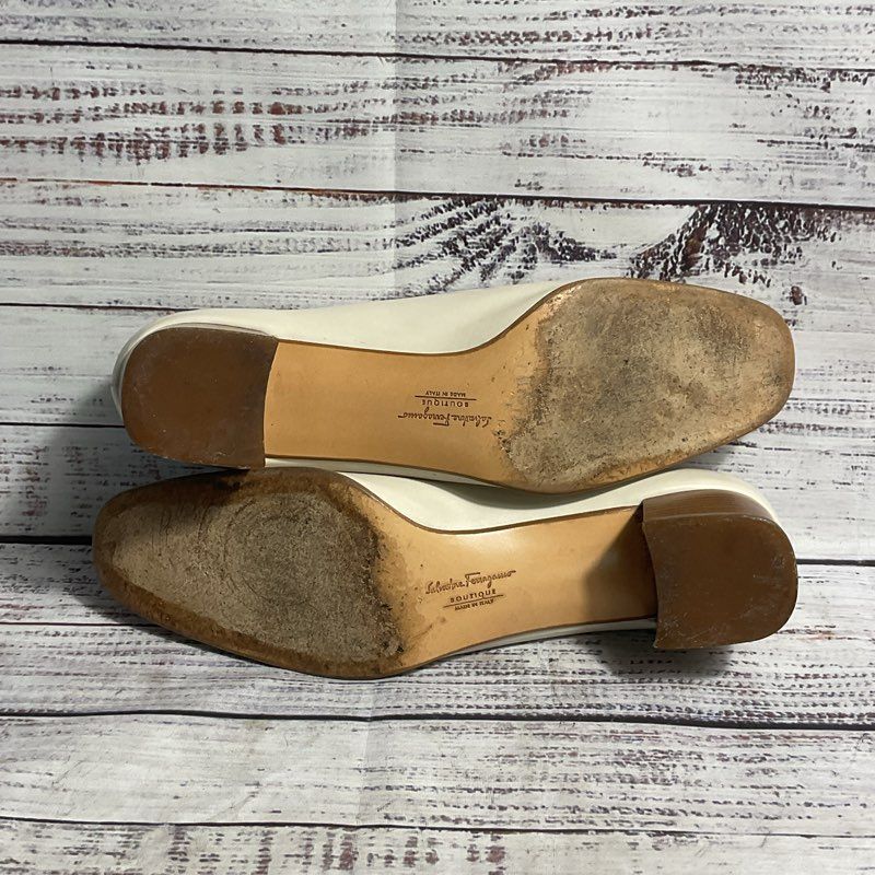 Salvatore Ferragamo Boutique H47 Cream Leather Horsebit Toe Pump Heel Women's 9