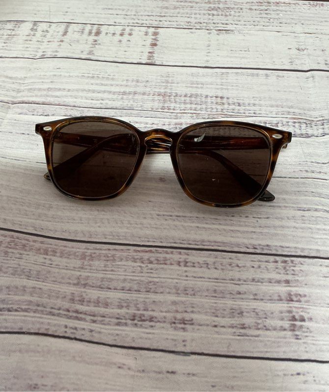 Ray-Ban Erika Brown Tortoise Shell Sunglasses FOR FRAMES ONLY Retail $178