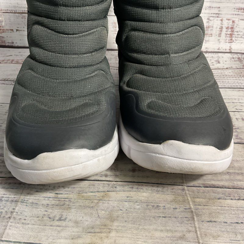 Nike Novice High Winter Snow Boots Kids Size 5Y Gray White