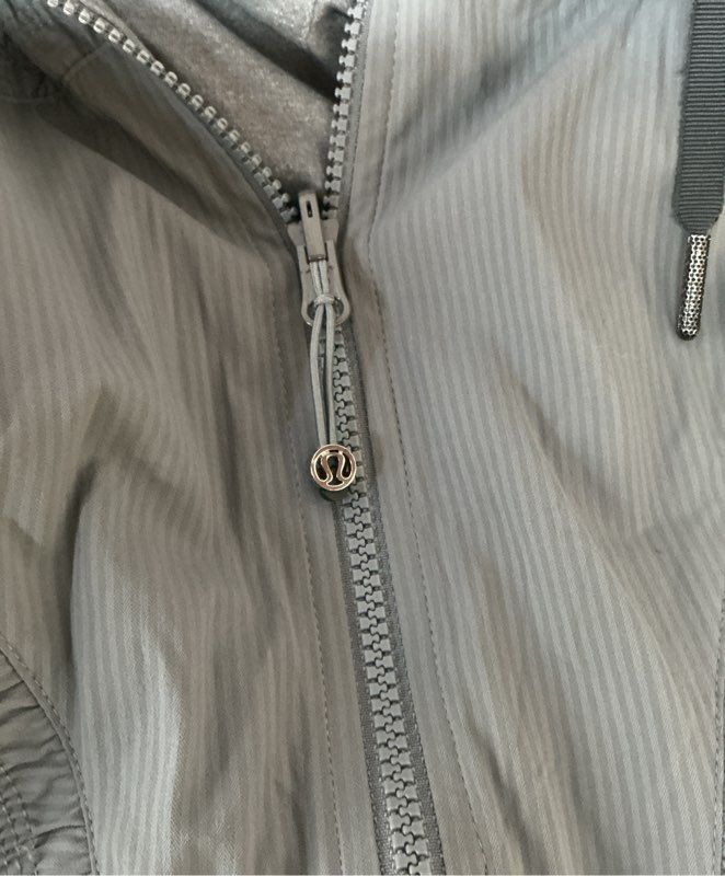Women's Lululemon Gray Jacket w/ hoodie Size XS