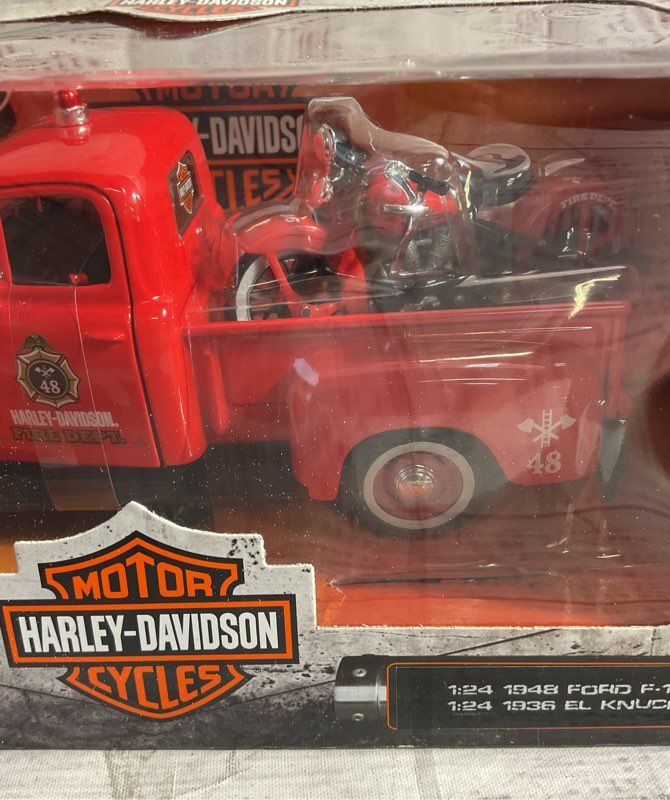 Maisto Harley Davidson 1:24 1948 Ford F1 Pickup /1936 El Knucklehead Motorcycle