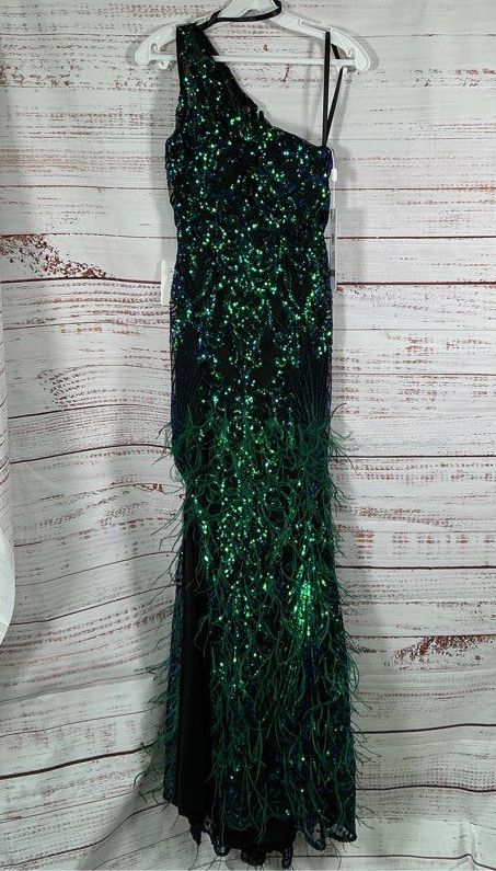 NWT Colors Green Sequined One Shoulder Gown with feathers Size 0 STUNNING!