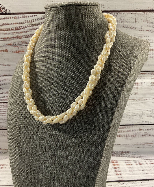 15 3/4" 10mm Freshwater Baroque Pearl Necklace