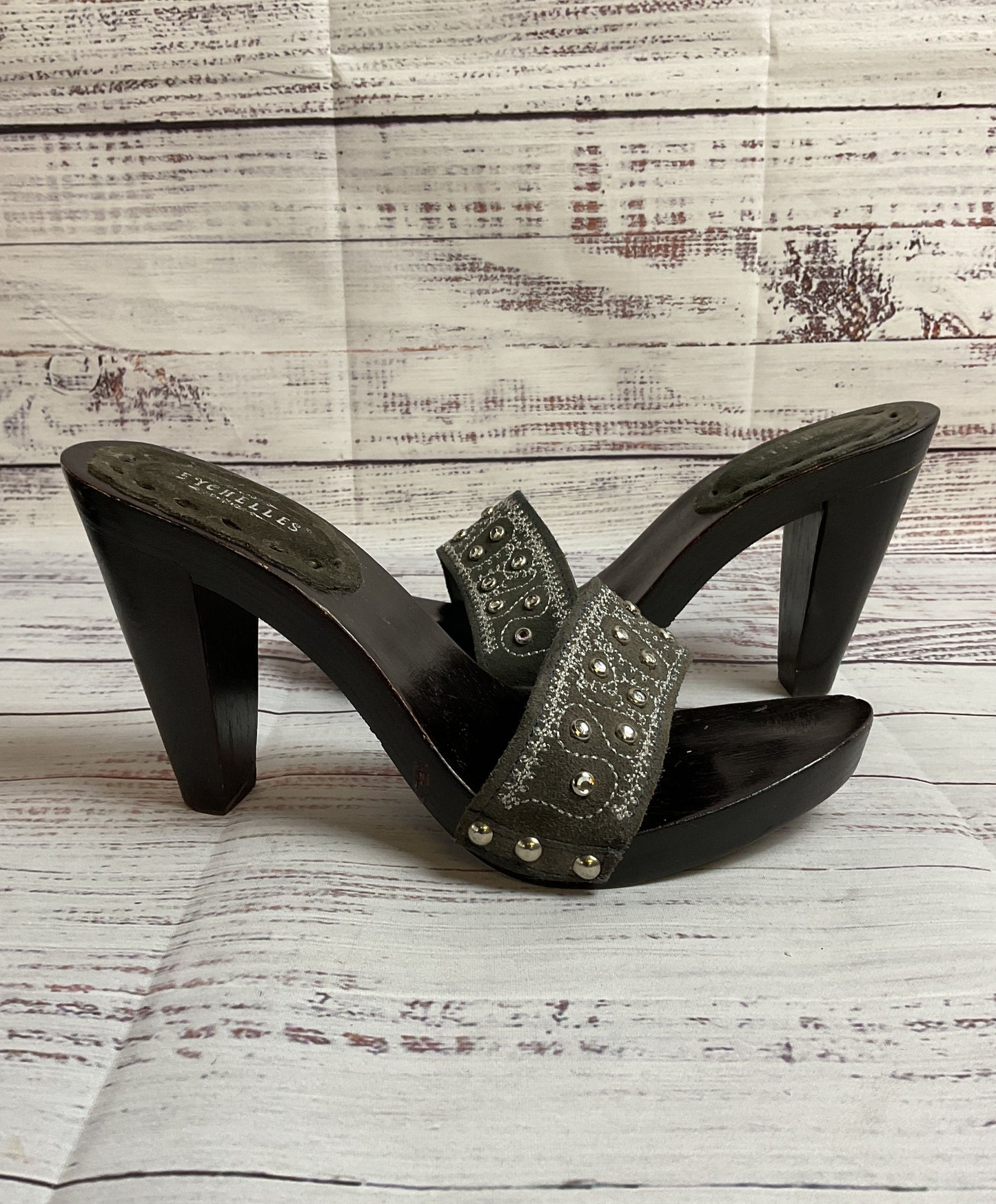 Y2K Whimsy Fairy Seychelles Brown Wood Heel w/Embroidery and Rhinestones Size6.5