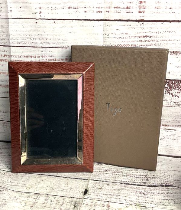Tizo Snakeskin Embossed 4x6 Picture Frame Brown