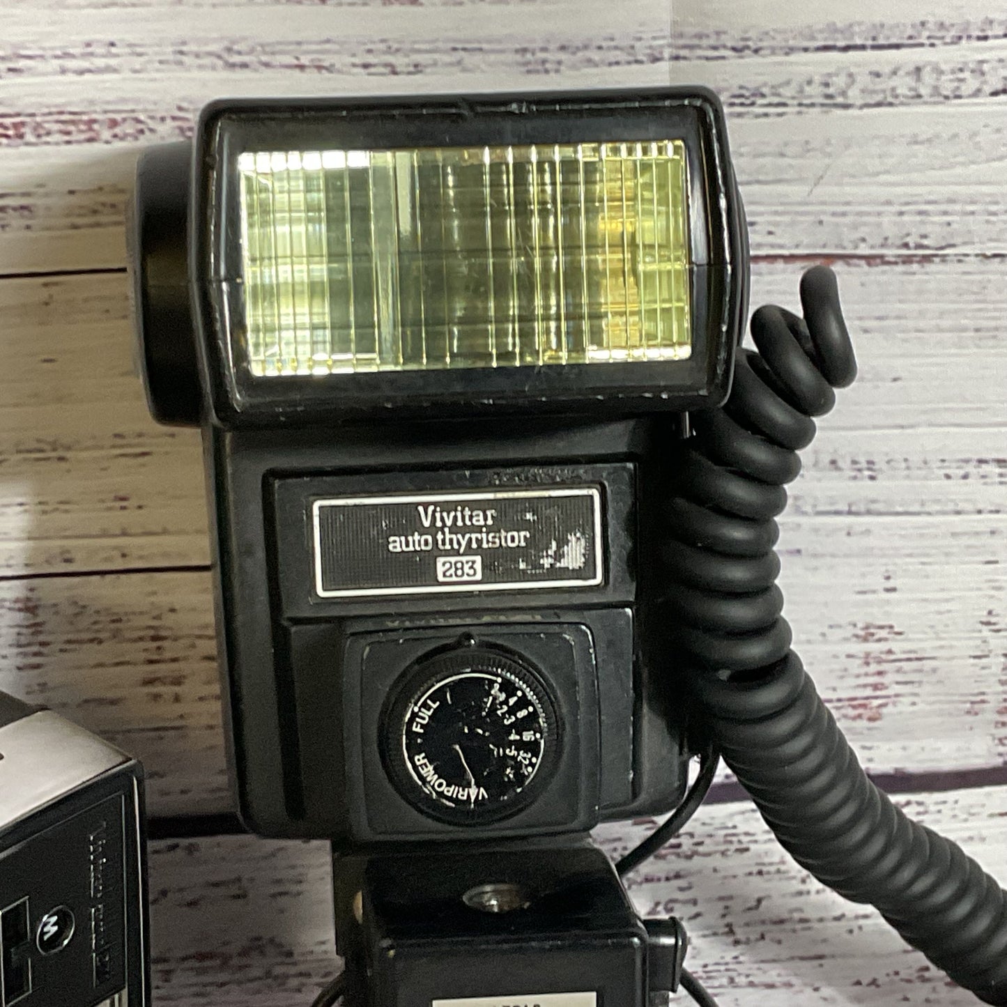 VTG. VIVITAR Auto 271 & Auto Thyristor 283 Camera Flash - Set of 2 (AS-IS)