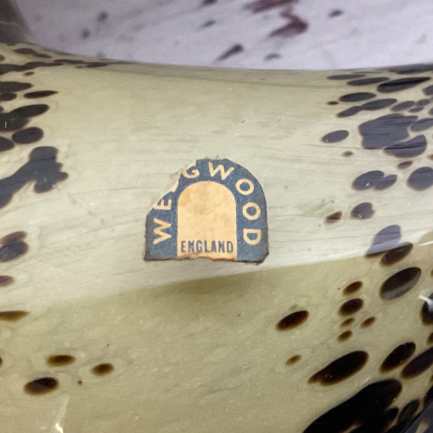 VTG. WEDGEWOOD England Speckled Glass Bird Figurine- 9"